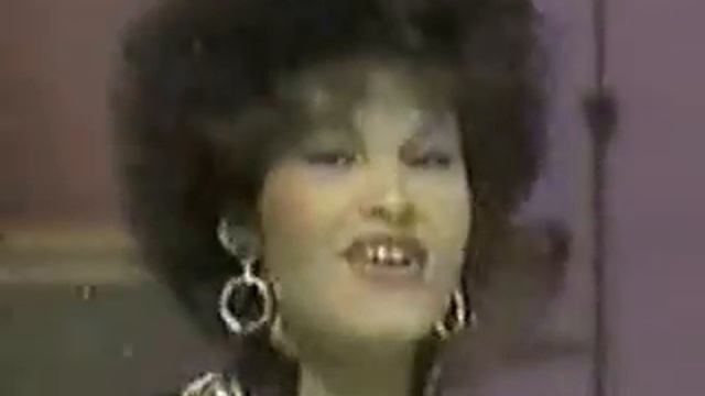 Early Footage of Selena performing (featuring La Bamba) смотреть онлайн