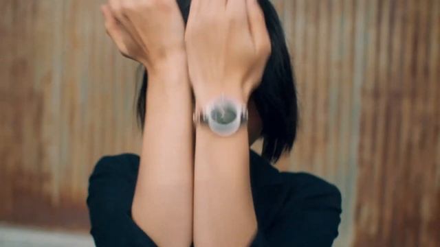 ARMANI EXCHANGE LADY смотреть онлайн