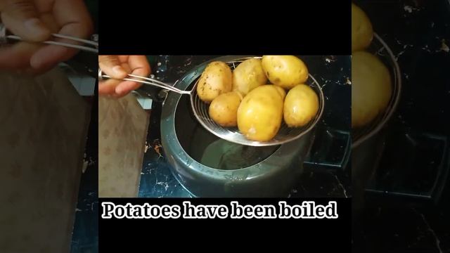 #Shorts|| 5 मिनट में आलू कैसे उबाले|| Boil Potatoes in 5 minutes|| Mrs. Sayra Bano смотреть онлайн