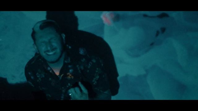 TomCat - Pale Vision of Blue (official video) смотреть онлайн