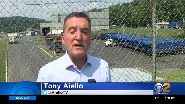 Authorities Say Carting Company Contractor Filed False Claims To Hide $135,000 Strip Club Bill смотреть онлайн