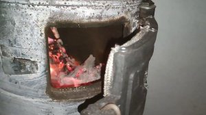 Герметик НЕ работает! Как закрепить огнеупорный шнур на дверцу печи без клея #печь #шнур #буржуйка