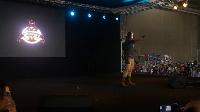 Geeks Days 2016 - Défilé Lara Croft - Dimanche - 29 - Rise of the Tomb Raider смотреть онлайн