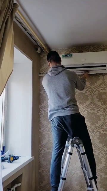 стандартный монтаж кондиционера / установка кондиционера Новосибирск #шортс #кондиционеры смотреть онлайн