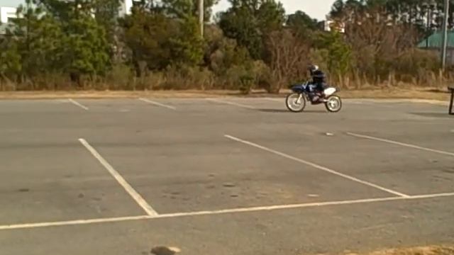 Parking Lot Supermoto смотреть онлайн