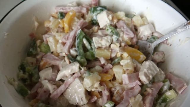 Улюблений святковий салат моєї родини. смотреть онлайн