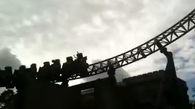 Rita - Queen of Speed @ Alton Towers - ground view смотреть онлайн