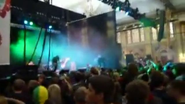 All About The Rock TV - Attila - About That Life (Live) @ Vans Warped Tour 13, UK смотреть онлайн