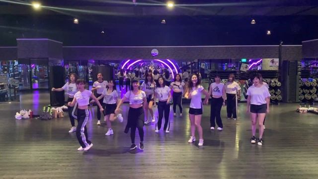 CHUNG HA - Snapping Dance Cover By Mina (class FG) смотреть онлайн
