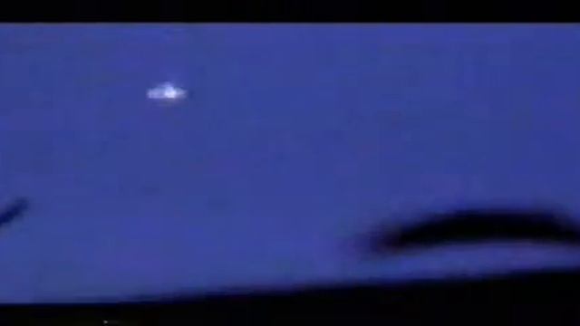 Вращающаяся летающая тарелка смотреть онлайн