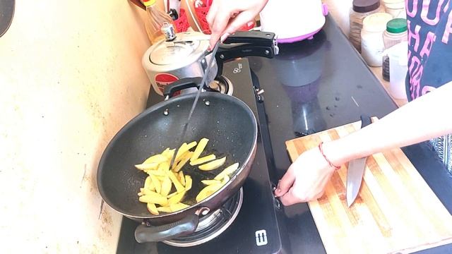 WHAT I EAT IN A DAY TO LOSE WEIGHT | INTERMITTENT FASTING | VEGETARIAN | INDIAN смотреть онлайн