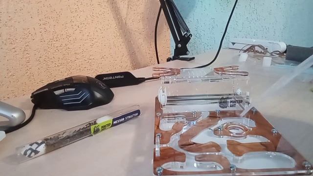 Заселение муравьев в муравьиную ферму смотреть онлайн