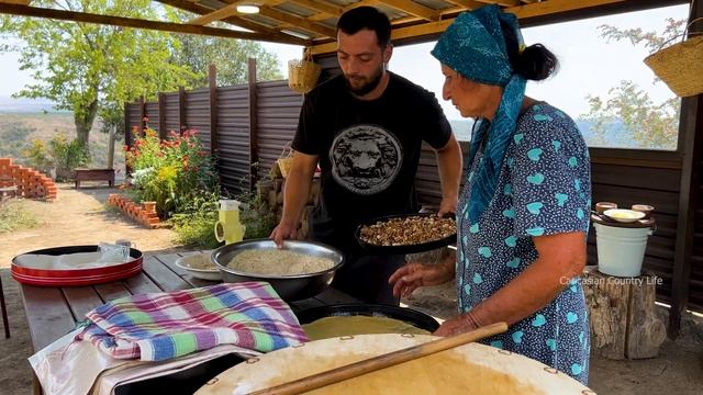CAUCASIAN RURAL COUNTRY FAMILY LIFE | GRANDMA COOKING THE BEST BAKLAVA IN THE VILLAGE