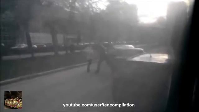 Отправил борзого чувака в нокаут, лучшие уличные драки, жесткие приколы смотреть онлайн