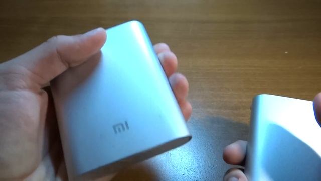Обзор Xiaomi power bank на 10000 мАч и сравнение с банкой на 10400 мАч + Вентелятор от Xiaomi смотреть онлайн