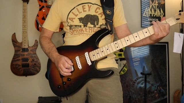Should I Cut The Cord? Review of the CFG CF-80 guitar and bass Wireless System #wireless #guitargea смотреть онлайн