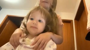 Мы с моей сестрой танцуем)￼