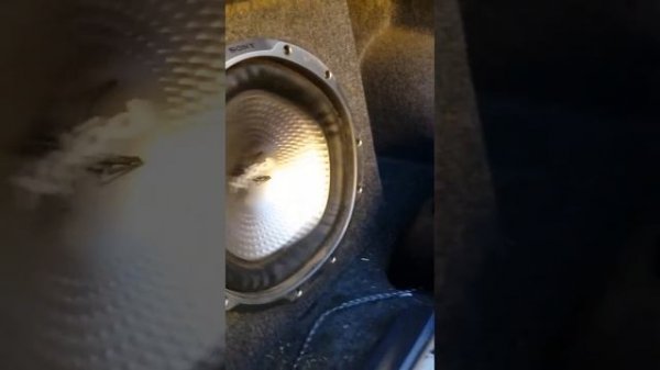 Sony Xplod 1300 Watt Subwoofer Pounding Bass