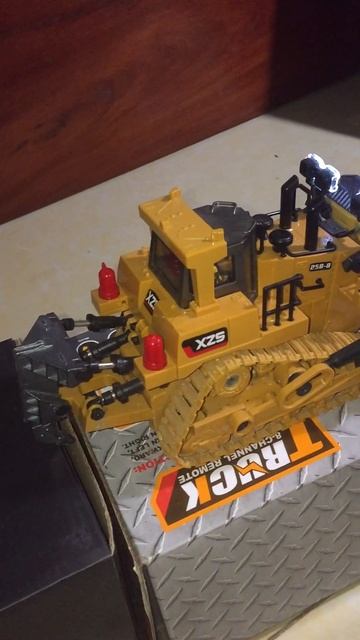 Bulldozer working all day смотреть онлайн