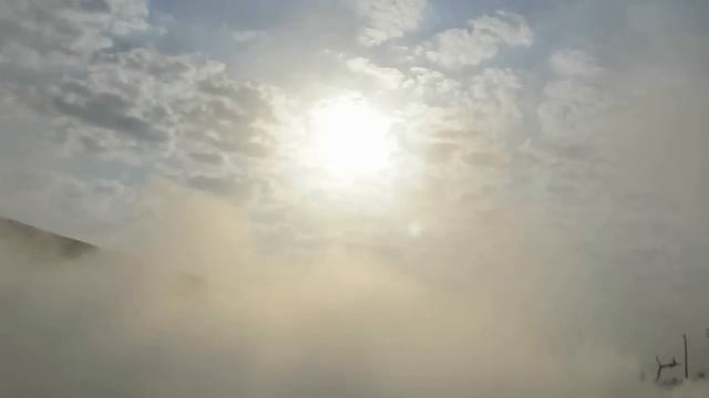 Холостой выпуск пара паровозом Су251-86 смотреть онлайн