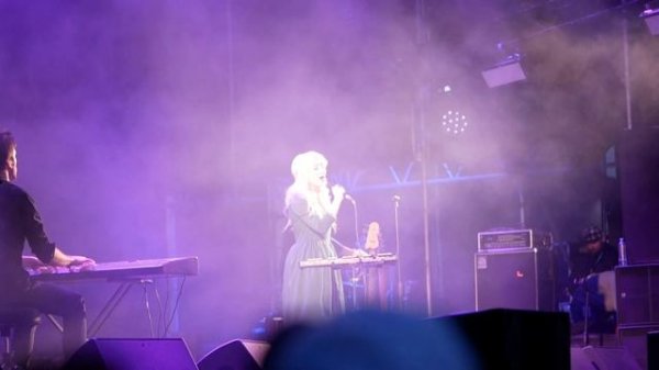 Vivienne Mort - Голубка / Live Бандерштат 2019