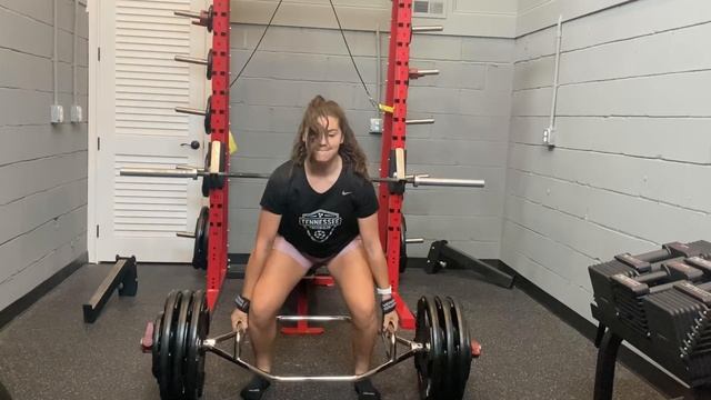 14 Year Old Kami Lobliner 345lb Deadlift смотреть онлайн