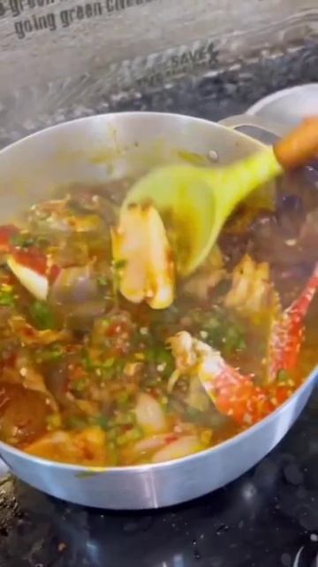 spicy seafood #crab #shrimb #squid #shorts #foodlovers #foodie #seafood #cooking #recipe #yummy смотреть онлайн