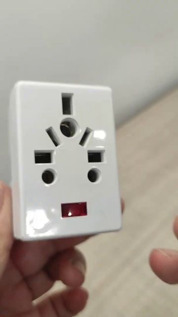 UK 3 pin round plug adapter with india plug смотреть онлайн