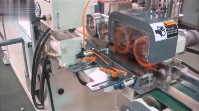 Автоматическая линия сращивания с одним шипорезом, поворотным столом (сервопривод)