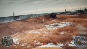 Прилеты дронов на оптоволокне по MRAP’у UAT Gyurza и БМП Брэдли на Покровском направлении