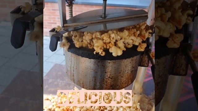 Delicious Popcorn poppin ' ... yummie yummie Popcorn Party смотреть онлайн
