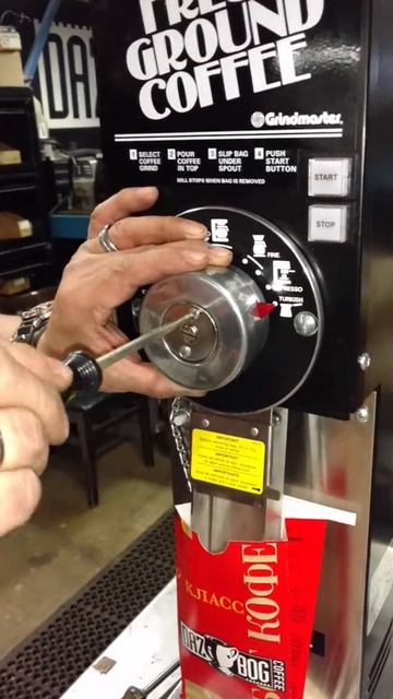 875 grandmaster grinder clean out смотреть онлайн