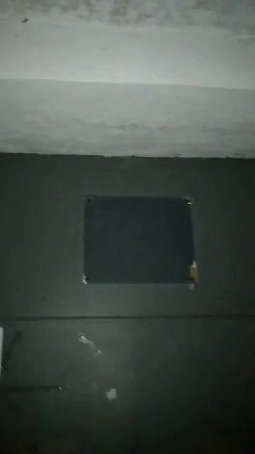 А тут теперь бухает молодежь.... А была школа... Печаль.