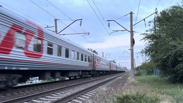 Электровоз ЭП1М-764 с поездом №146 «Ингушетия» Москва — Назрань смотреть онлайн