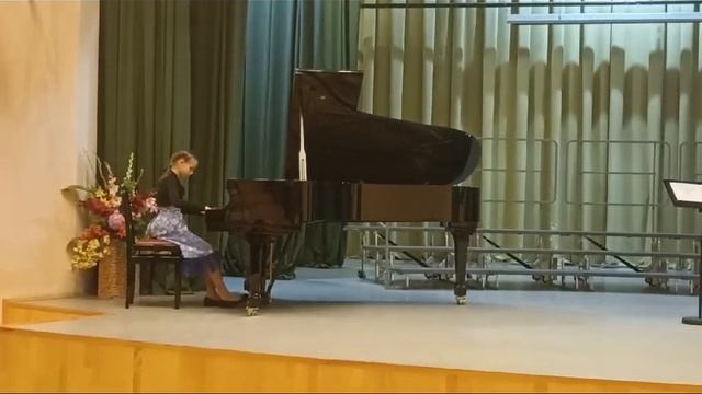 Соколова Зоя, 4 класс, хоровое отделение смотреть онлайн