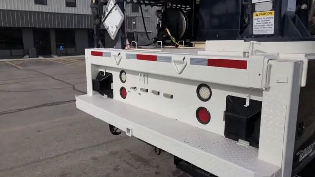 Big blue !! F750 Lube Truck For sale! смотреть онлайн