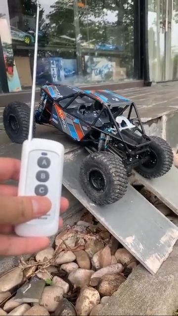Worlds BIGGEST RC Monster Truck
