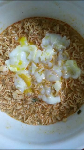 Mama Instant Shrimp Tom-Yum Flavour Soup Noodles #shorts смотреть онлайн