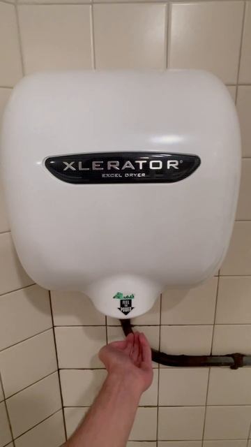 Xlerator Hand Dryer #shorts смотреть онлайн