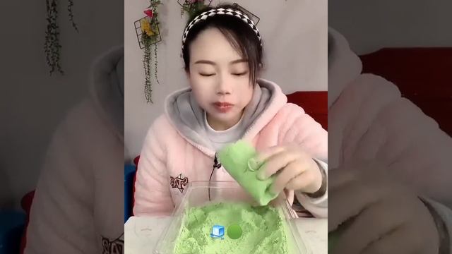 ASMR Shaved Ice With Matcha Powder