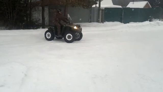 Yamaha Grizzly 450 зимний дрифт.mp4 смотреть онлайн