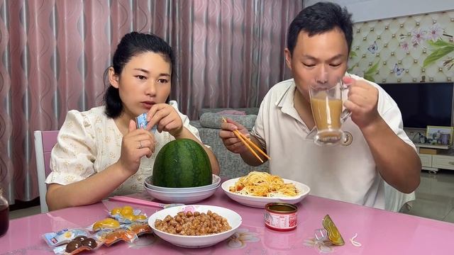 #记录真实生活 #原创视频 #光盘行动 #吃货 #夫妻日常 смотреть онлайн