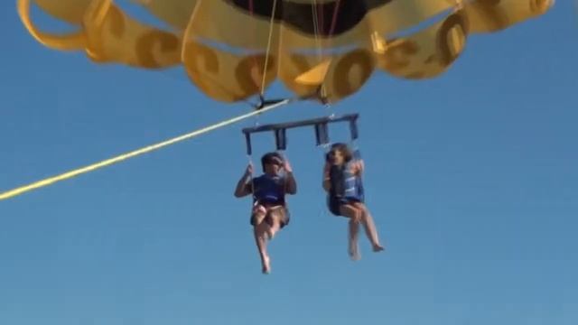 PUKING, PISSING, AND PARASAILING смотреть онлайн