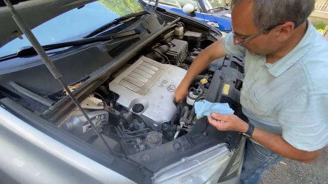 How to check the oil level in your car or truck Toyota highlander limited смотреть онлайн