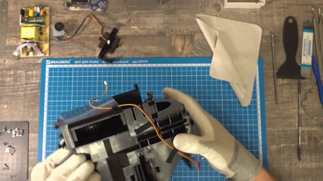 Разбор проектора на Linux’е! TouYinger NFX 007 смотреть онлайн