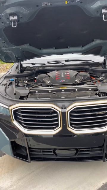 The BMW XM 644 hp engine #xm #SUV #BMWXM #X5 #BMWX5 #LuxurySUV #Performance #CarLovers #SUV смотреть онлайн