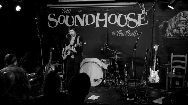 Black and Blue - Live at The Soundhouse, The Bull, Colchester - December 2015 смотреть онлайн