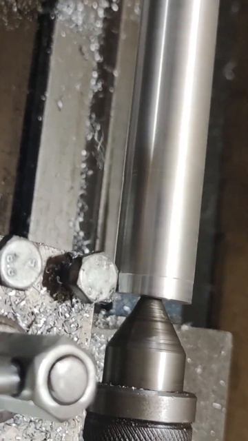 Токарный станок #shorts #shortsvideo #tokarka смотреть онлайн