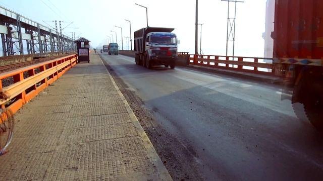 Farrakka Barrage Project: Diverting water from Ganga to Hoogly through 38 km long feeder (Eng) смотреть онлайн