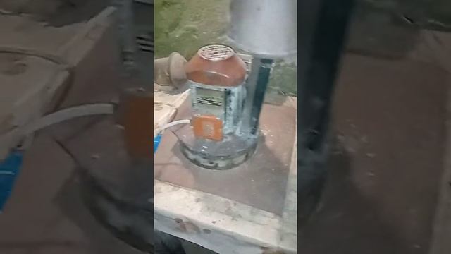 Самодельная мельница от мотора 380v на 220v 2,850 оборотов смотреть онлайн